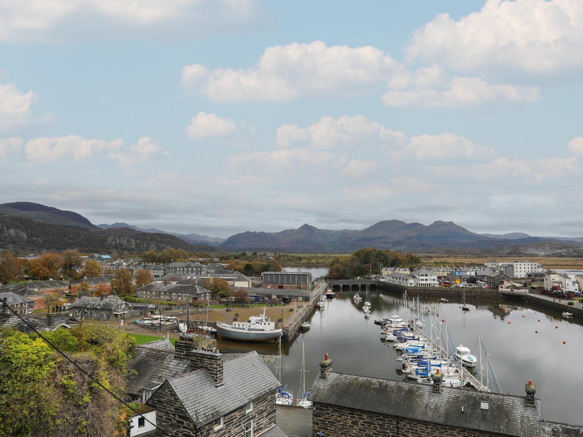 Apartamento Cornhill Courtyard Porthmadog Exterior foto